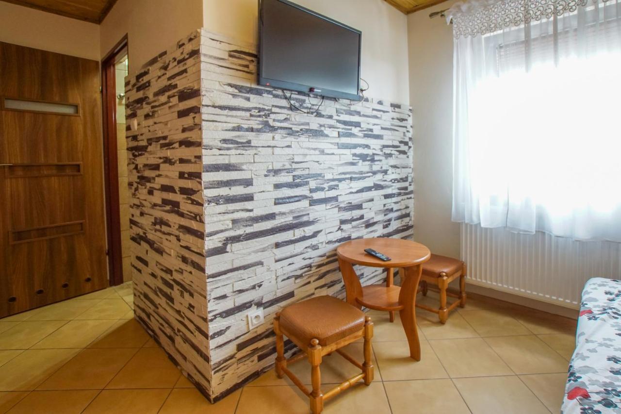 Gasthaus Wichrowe Wzgorze Krajno Pierwsze Exterior foto